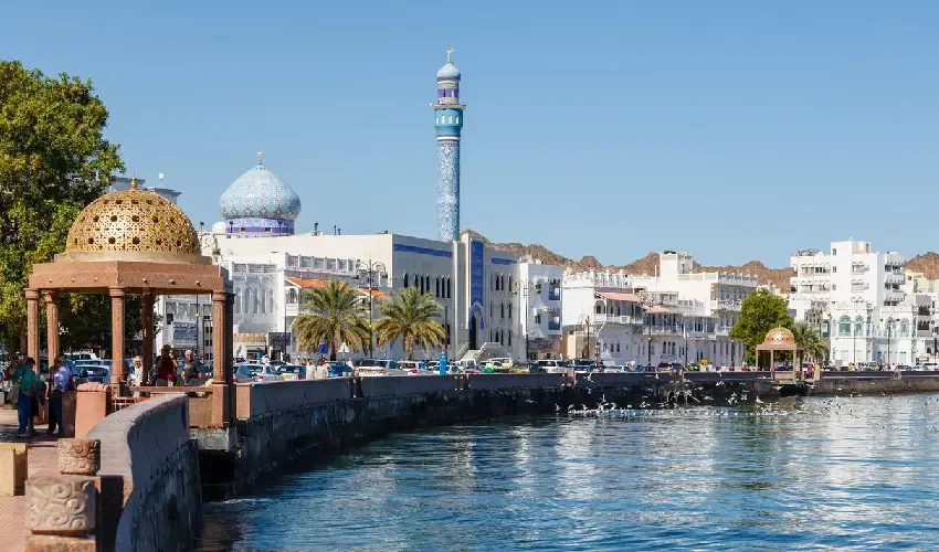 Scopri Muscat, Oman – Tradizione, cultura e panorami unici!